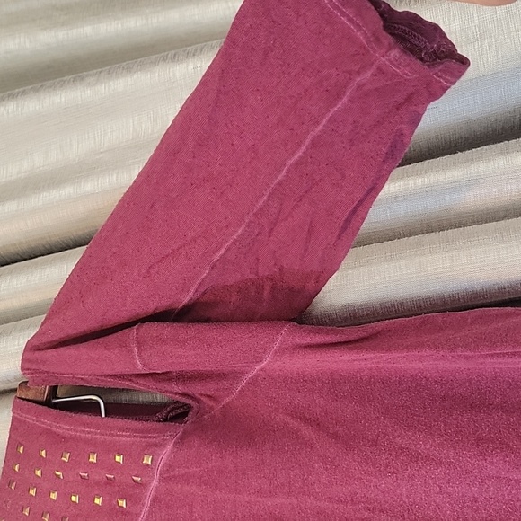 Seven 7 For All Mankind top red drop shoulder 2/3 sleeve gold studded shouldr - Picture 5 of 7